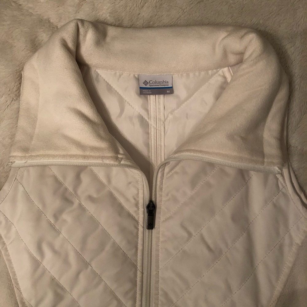 ‼️$10 closet sale ‼️ White Colombia Vest